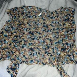 Floral blouse never used it